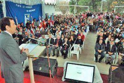Gerardo Zamora inaugur� importantes obras en Pinto