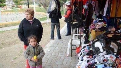 Vendedores callejeros de la terminal fueron trasladados a la plaza Espa�a