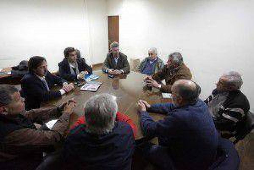 El nuevo dise�o de los taxis marplatenses ser� acordado entre el Municipio y los gremios