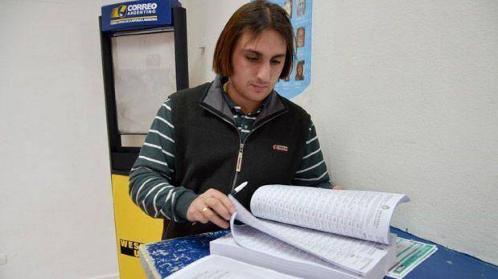 Ya se exhiben padrones de los 230 mil electores de Santa Cruz