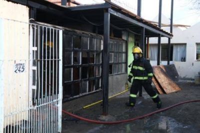 Incendio sobre vivienda dej� da�os materiales