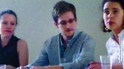 Snowden pide asilo a Rusia para venir a Latinoam�rica