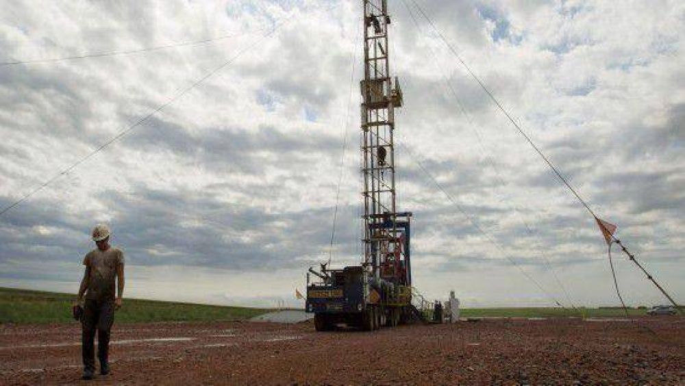 Mendoza: que no pase con el petr�leo lo de la miner�a