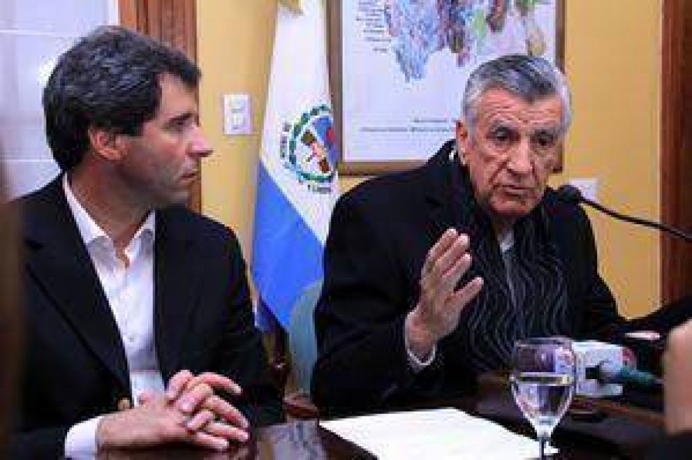 El Gobernador denunciar� a Greenpeace por agravios	