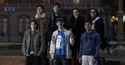 Los militantes j�venes se suman a la campa�a