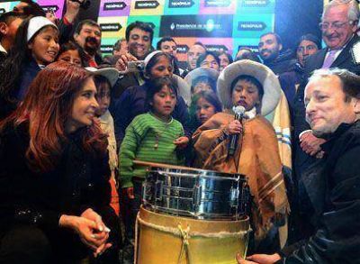 Ni�os juje�os primeros en visitar T�cnopolis 2013