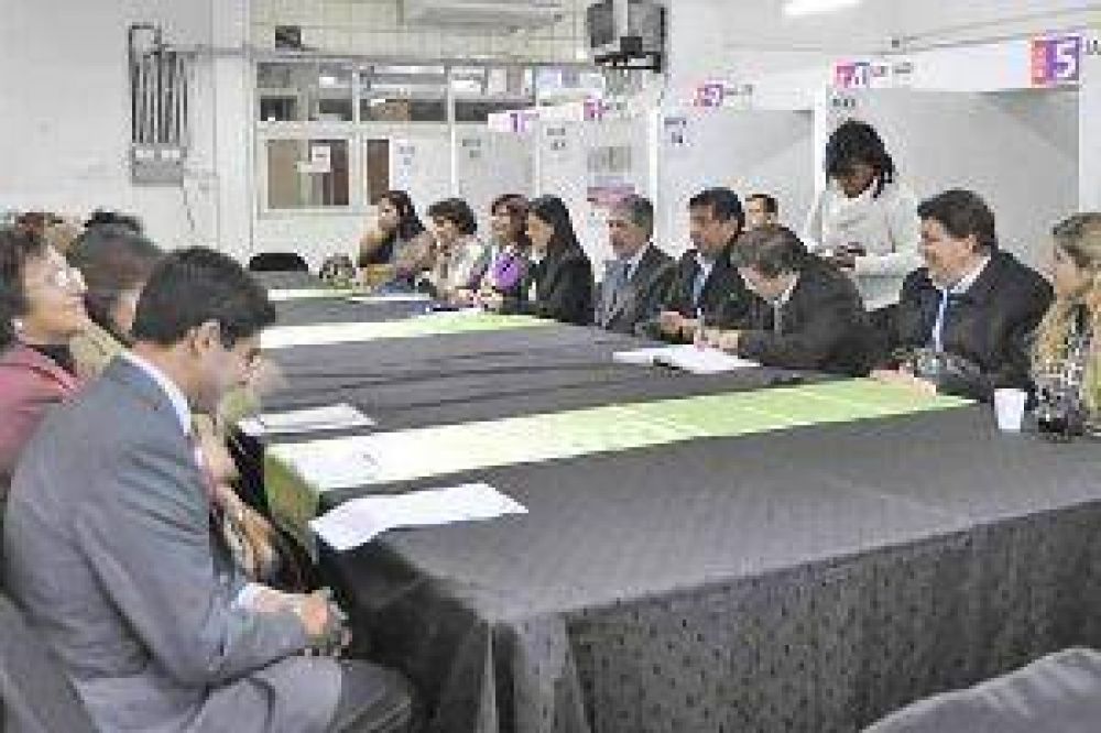 Realizan reuni�n del Consejo Provincial de Discapacidad