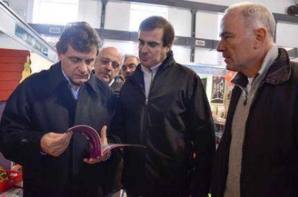 Inauguraron la Primera Feria del Libro Infantil 