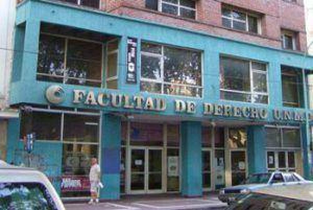 �Es llamativo el reclamo de APU cuando existen 22 casos id�nticos en la universidad y el paro solo es por dos�