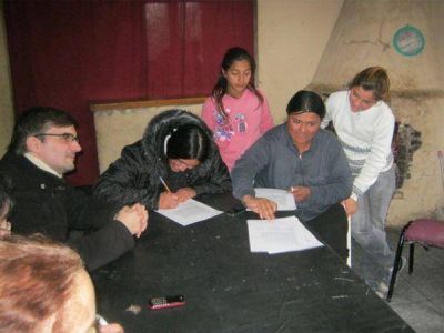 Nuevos microcr�ditos entregados en Villa Italia y "Madre Tierra"