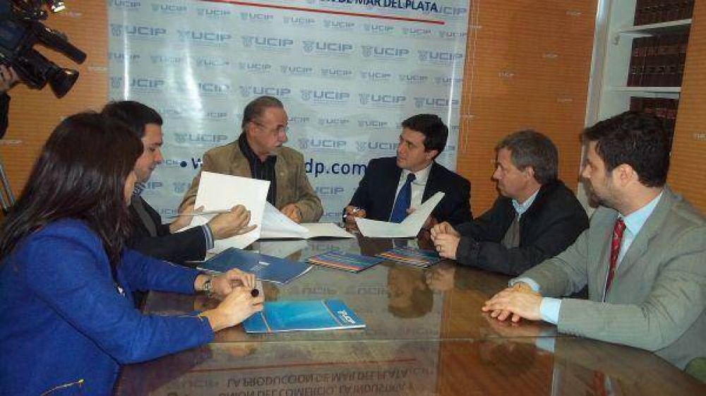 Convenio de cooperacin entre la UCIP y la Universidad Atlntida Argentina