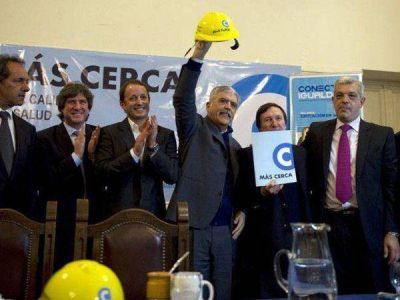 �De Vido apret� a intendentes K en Bah�a?