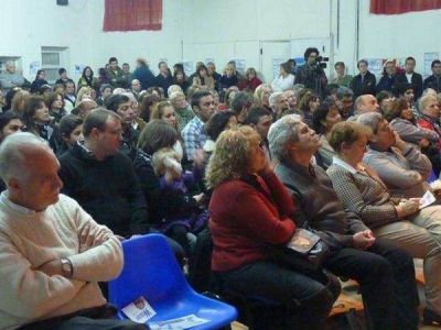 Con el apoyo de dirigentes nacionales, Integraci�n Ciudadana se lanz� a la campa�a
