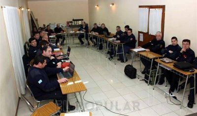 En Olavarr�a se dictan jornadas regionales de �tica para Bomberos