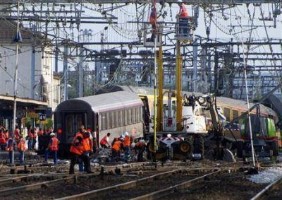En la tragedia, Francia encuentra consuelo en sus servicios de emergencia