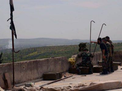 Ej�rcito sirio secuestr� a 200 personas en una mezquita