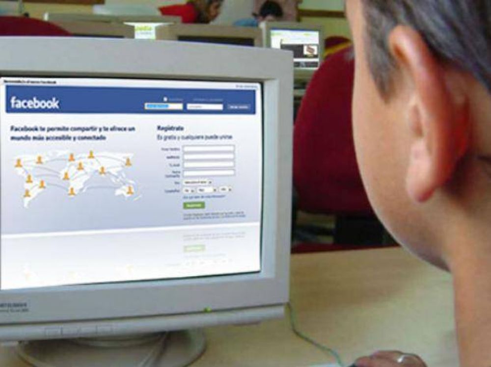En Rosario ya existen 720 mil usuarios activos en la red social Facebook