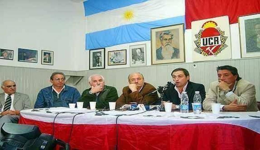 Mestre cuestion� al l�der del FrenteC�vico y a los K