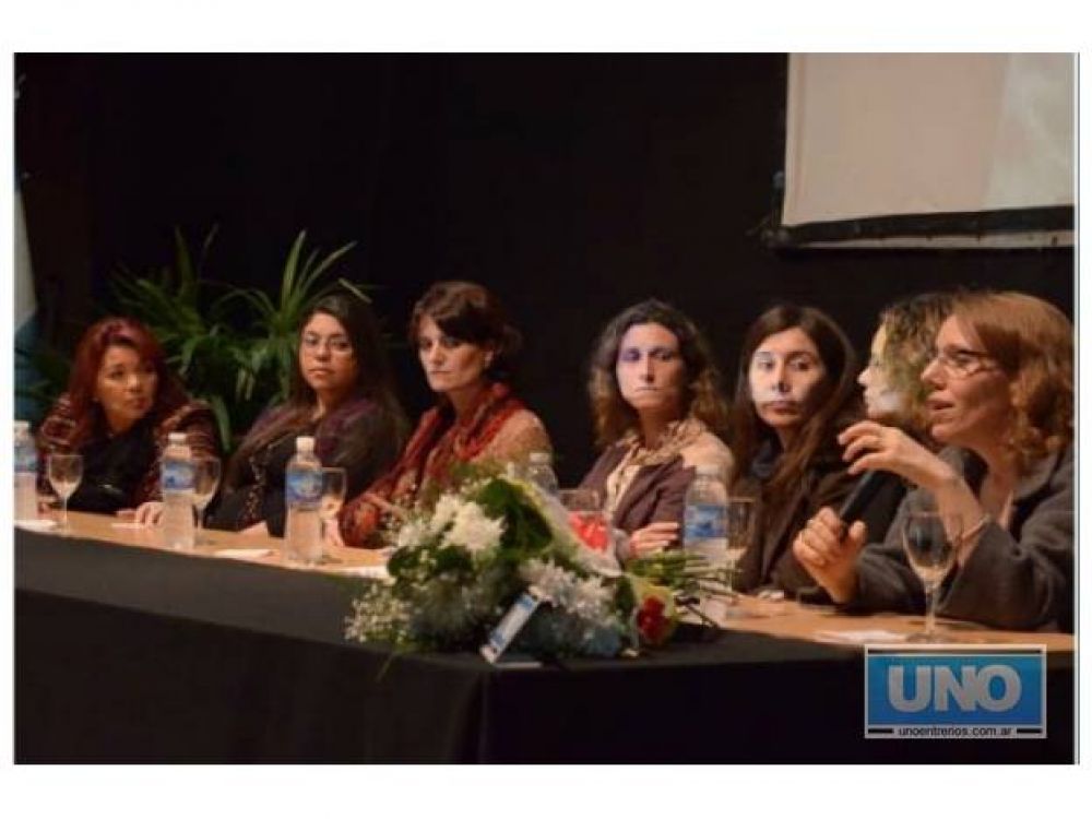 Expertos hablaron del c�ncer y los m�todos para combatirlo