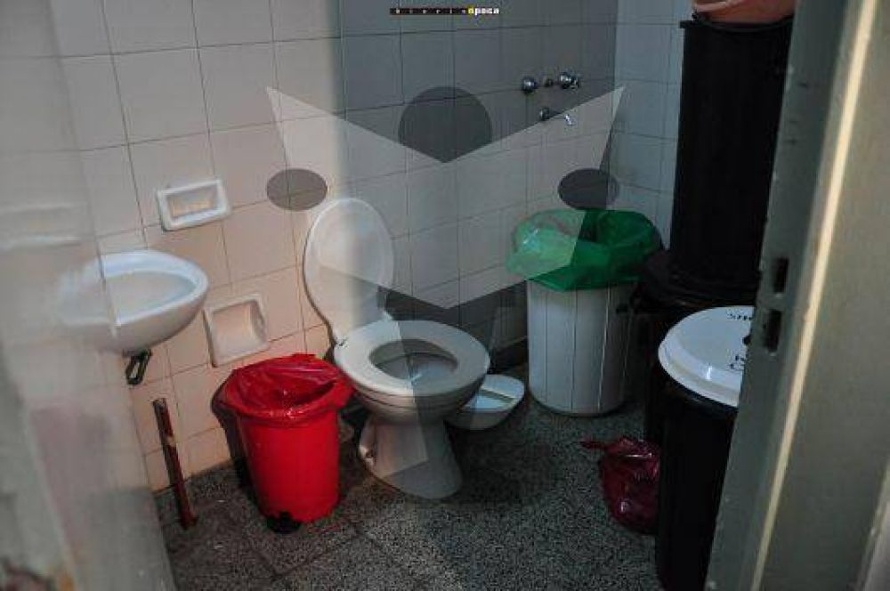 La beba abandonada en el hospital Vidal �est� muy grave�
