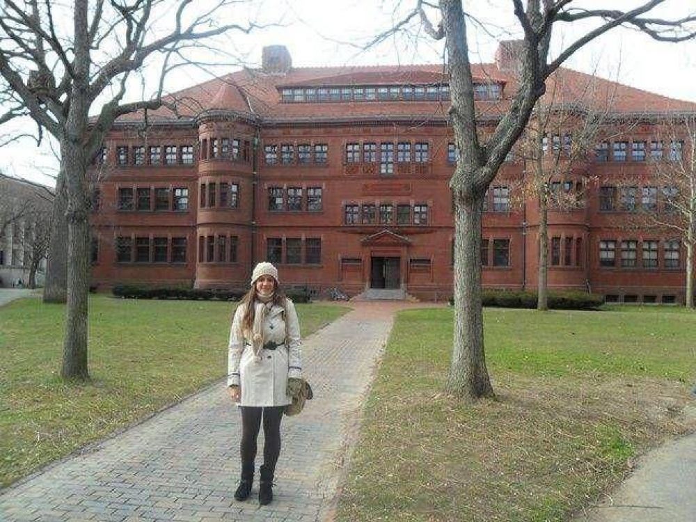 Victoria, una mercedina que represent� al pa�s en Harvard