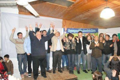 Elecciones 2013: El Frente para la Victoria de Baradero present� a sus candidatos