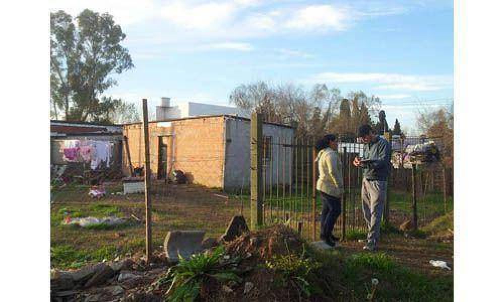 Los vecinos salieron a relevar los problemas de su propio barrio