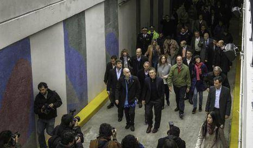 Macri inaugur� dos nuevos pasos bajo nivel en Villa Urquiza
