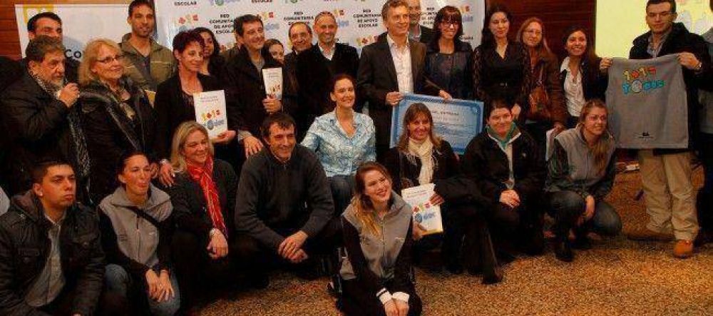 Macri present� red de apoyo escolar