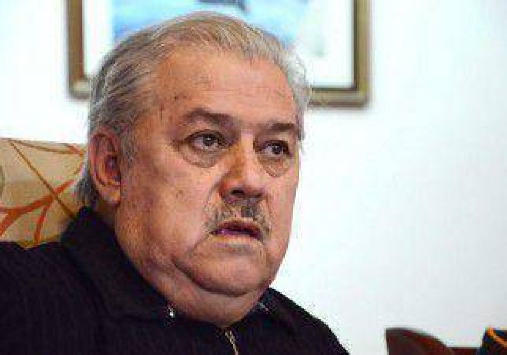 Pereyra sum� el apoyo de Oscar "Cacho" Guti�rrez 