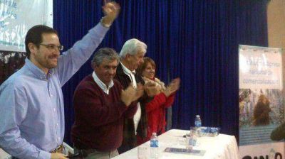 Intendentes y productores K promueven la regulaci�n estatal del mercado agropecuario