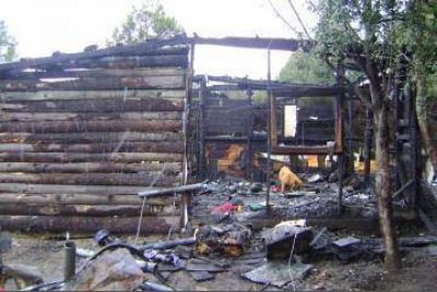 En 15 minutos el fuego destruy� una vivienda