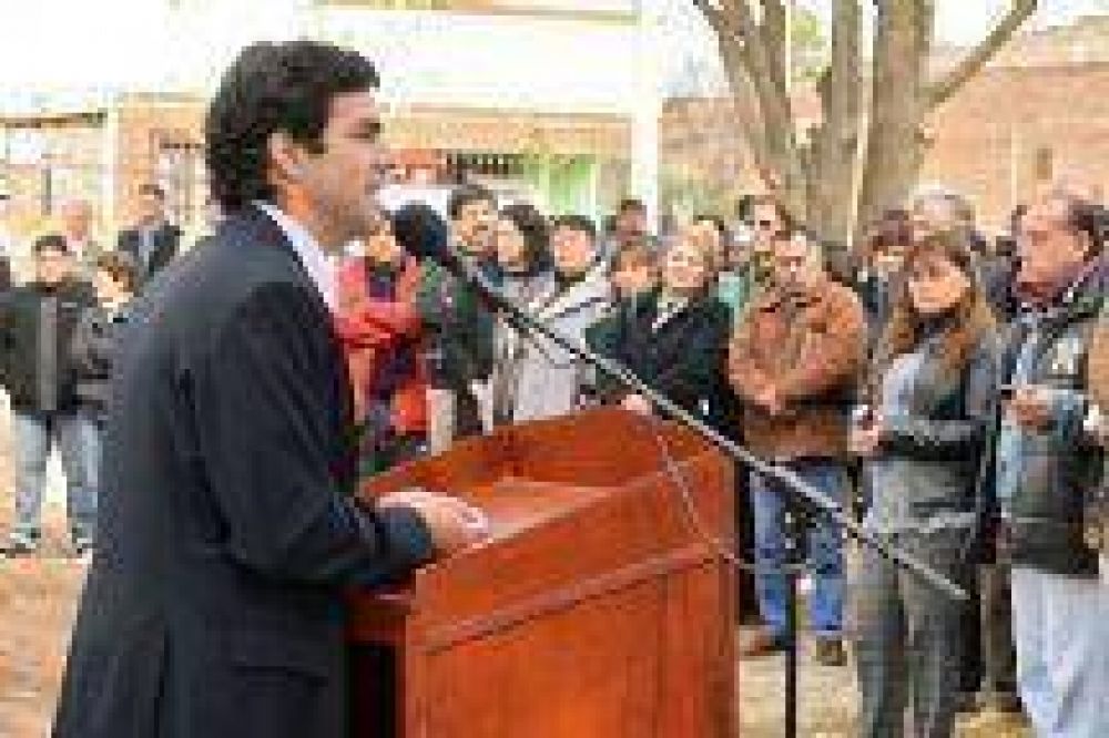 Juan Manuel Urtubey est� entre los funcionarios v�ctimas de espionaje internacional