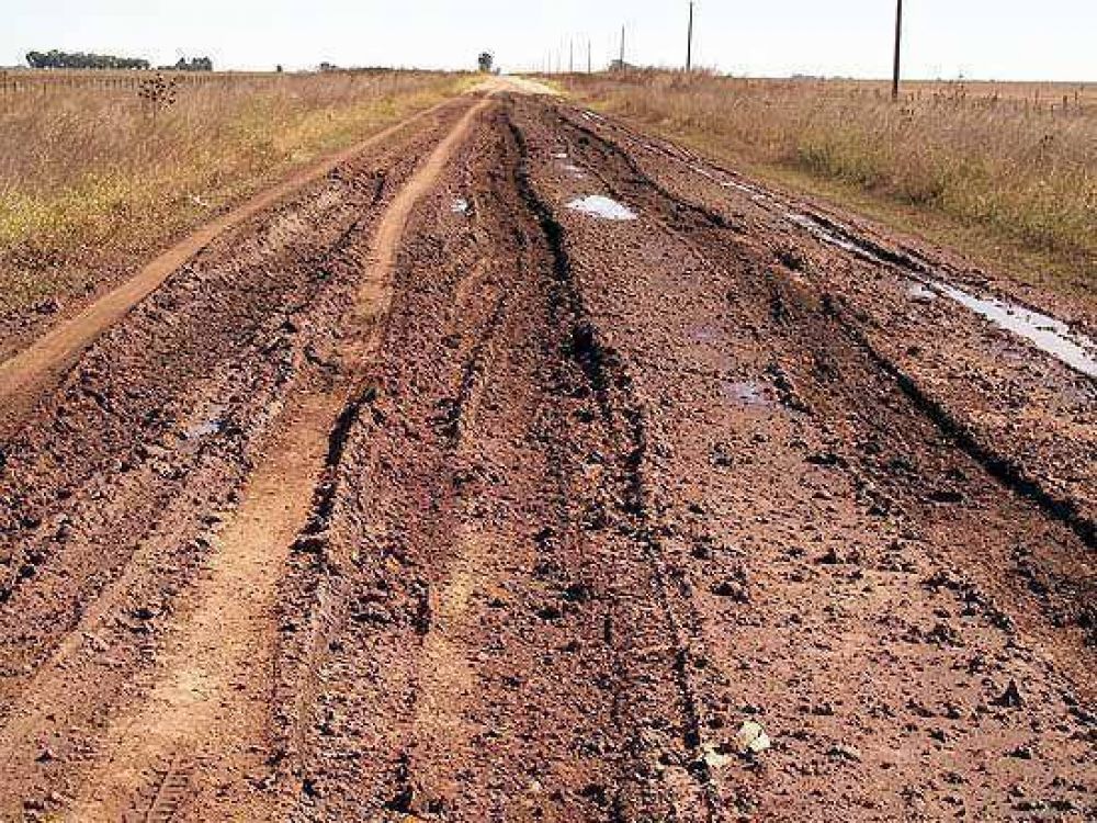 Piden sanciones por la rotura de un camino rural