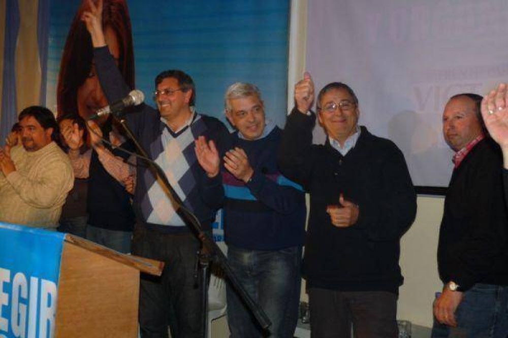 El Frente para la Victoria present� a sus candidatos