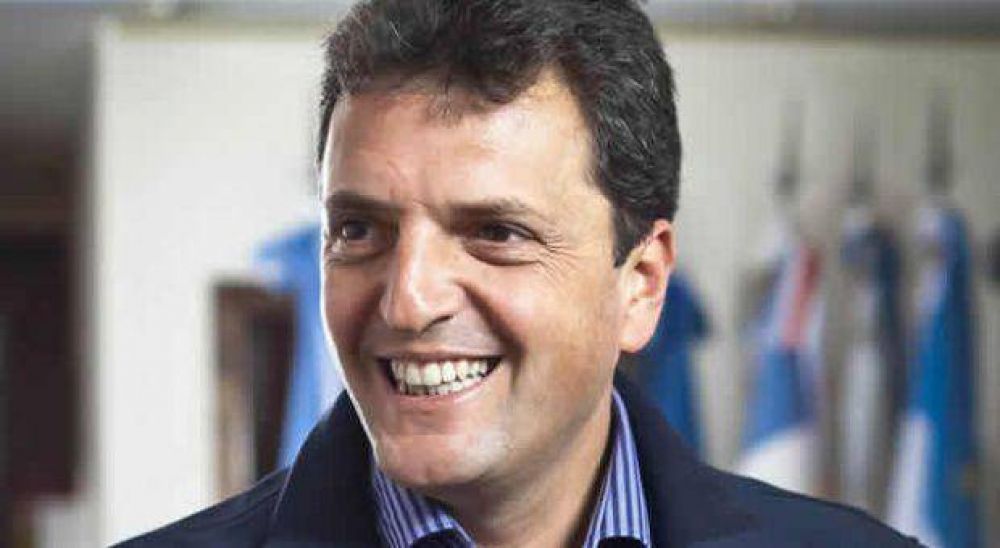 Insaurralde y Massa llegan a La Plata para continuar con sus campa�as electorales