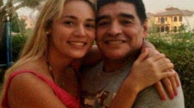 Esc�ndalo con Maradona en el festejo de cumplea�os de Roc�o Oliva