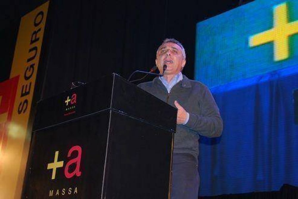 Julio Zamora encabez� el acto de lanzamiento de la campa�a en Tigre