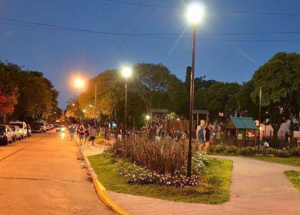 El Municipio coloc� 3128 luminarias, en unas 650 cuadras de San Mart�n