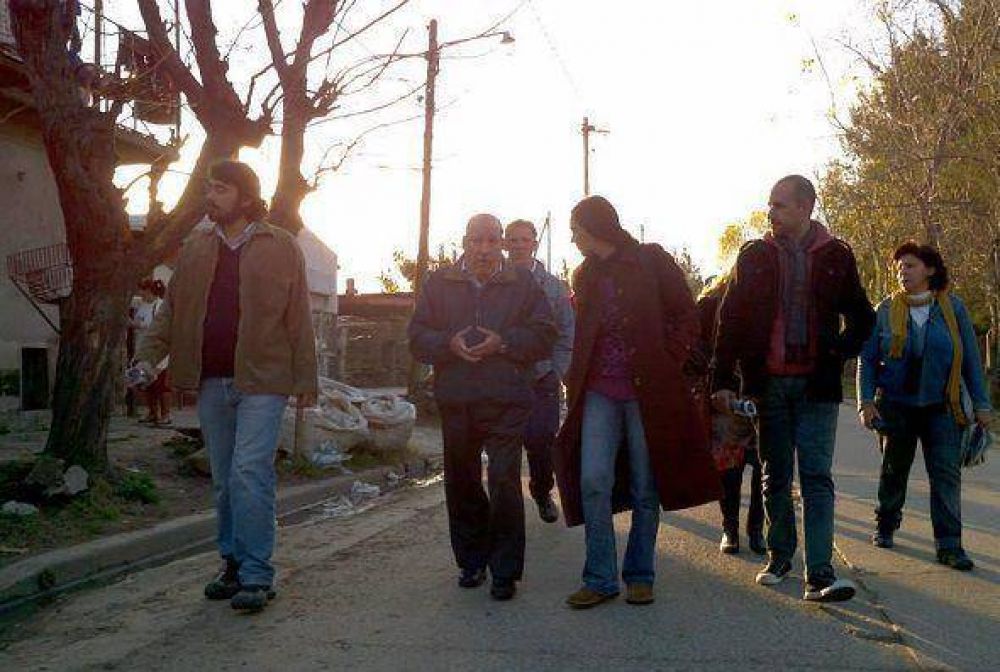 Osvaldo Amieiro y sus candidatos recorrieron barrios de San Fernando