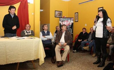 Posse dialog� con comerciantes de Villa Adelina