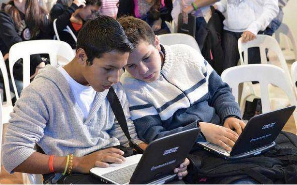 Se hacen pasar por operarios de ANSES y roban equipos del plan Conectar Igualdad