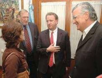 Casposo: "Antes de fin de a�o"