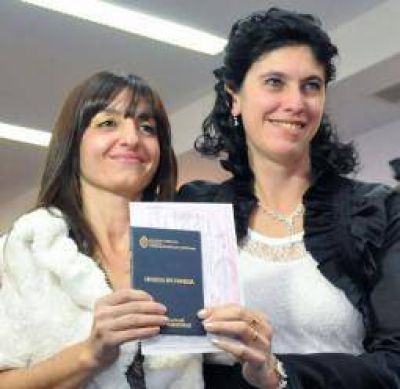 Ya hubo matrimonio igualitario para 37 parejas en territorio riojano