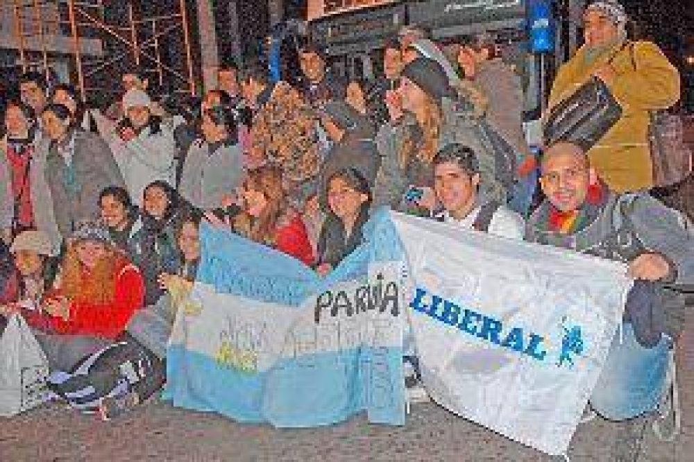 Los primeros santiague�os ya llegaron a territorio brasile�o