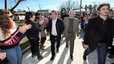 Urribarri entreg� aportes y obras en terreno radical	 
