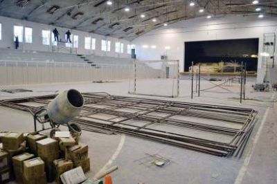 Contin�an las obras de refacci�n en el Club Huergo