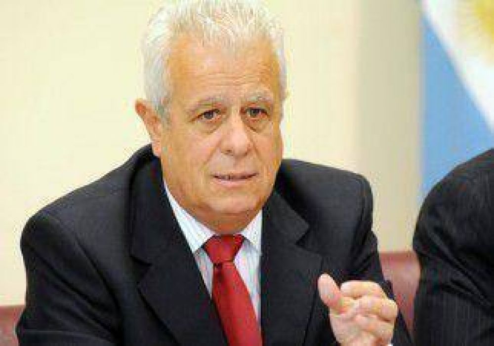 Investigan estafa con formularios del Registro Nacional de Automotores 