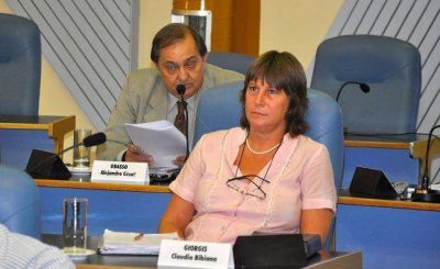 Denuncian por estafa a una empresa de telefon�a m�vil