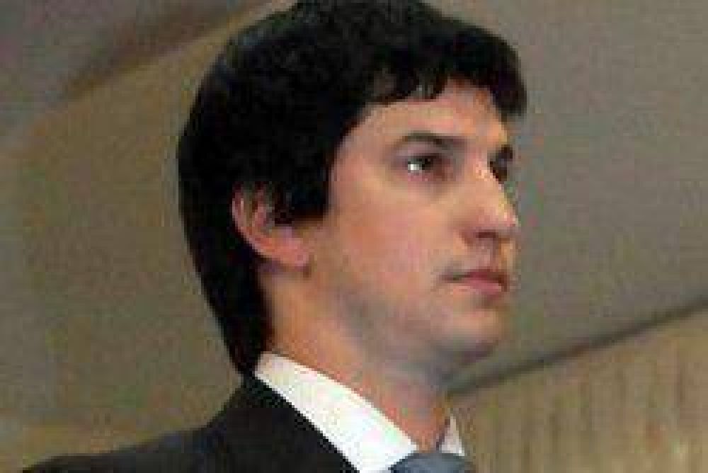El Gobierno garantiza el pago del aumento salarial a trabajadores y jubilados